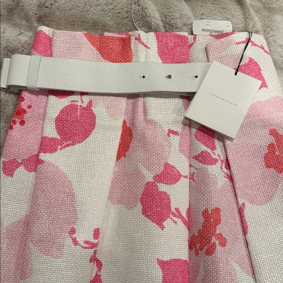 $1,350 Gorgeous and unique Victoria Beckham Skirt - NWT from Neiman Marcus - Picture 10 of 14